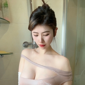 巨乳肥臀网红@乙醇子 微密圈视图作品合集[886P+96V/7.73G]