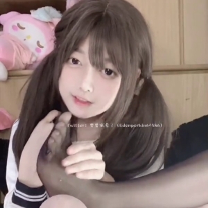 极品神颜丝足萝莉@水煮鳄鱼(要要饿晕了) 作品合集[3P+30V/7.68G]