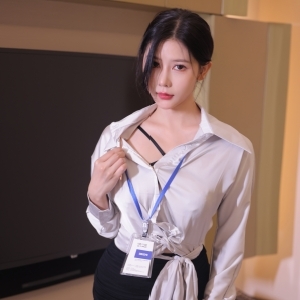 秀人网模特@尹甜甜 内部作合集[8.1G]