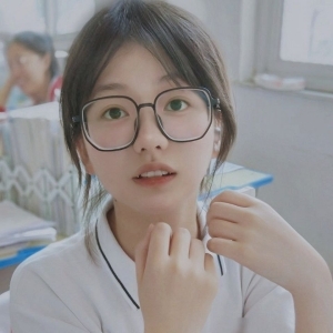 清纯颜反差眼镜娘@清水 尺度视图合集[365M]