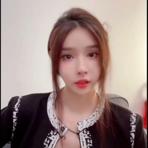 抖音24万粉网红@嘛路芽子 首次1V1尺度作合集[3V/2.08G]