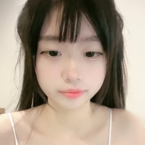 二次元双马尾萝莉@菠萝果酱(甜的吐泡泡)尺度福利秀合集[40.6G]