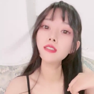 极品多汁眼镜娘@奈奈奈奈美惠 尺度福利秀合集[34.6G]